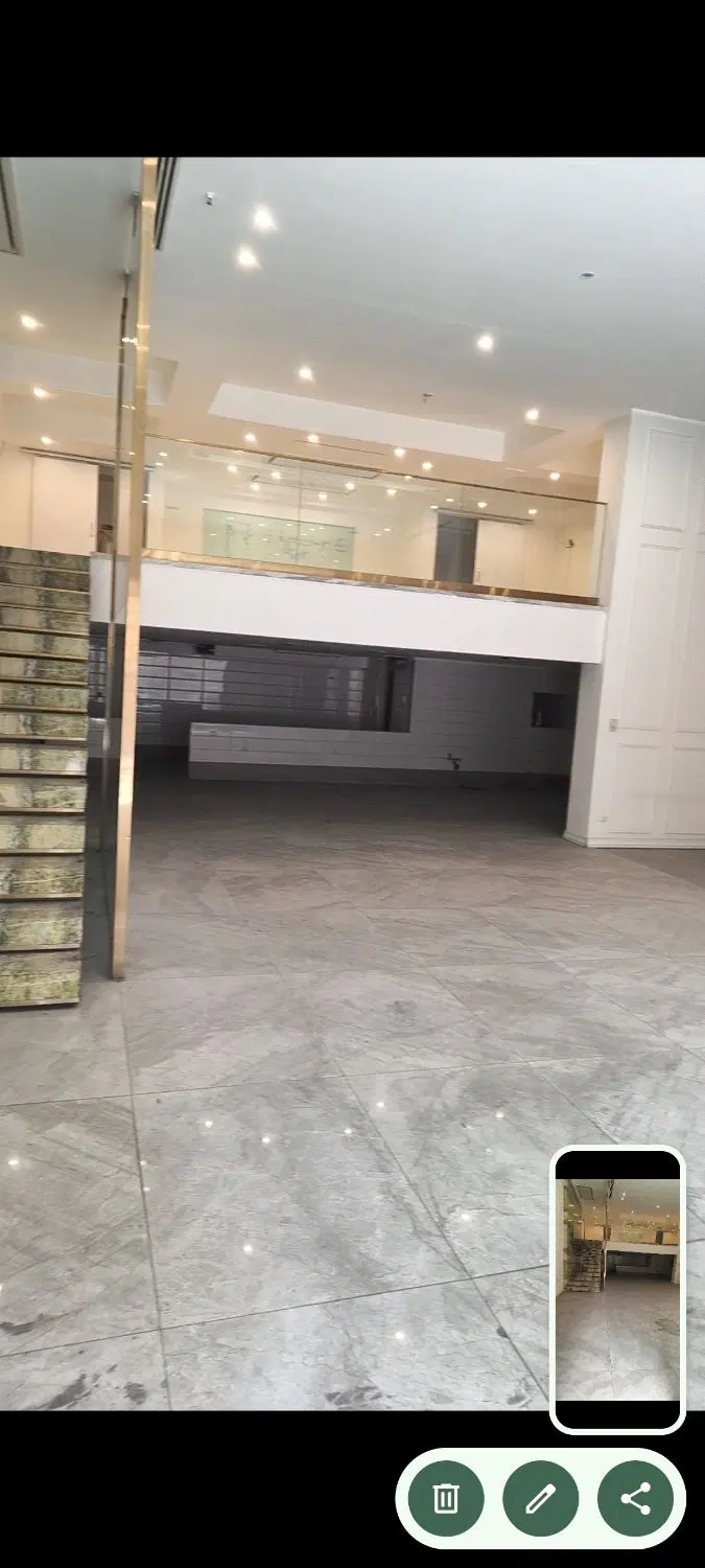 215 متر تجاری _ بر کامرانیه
