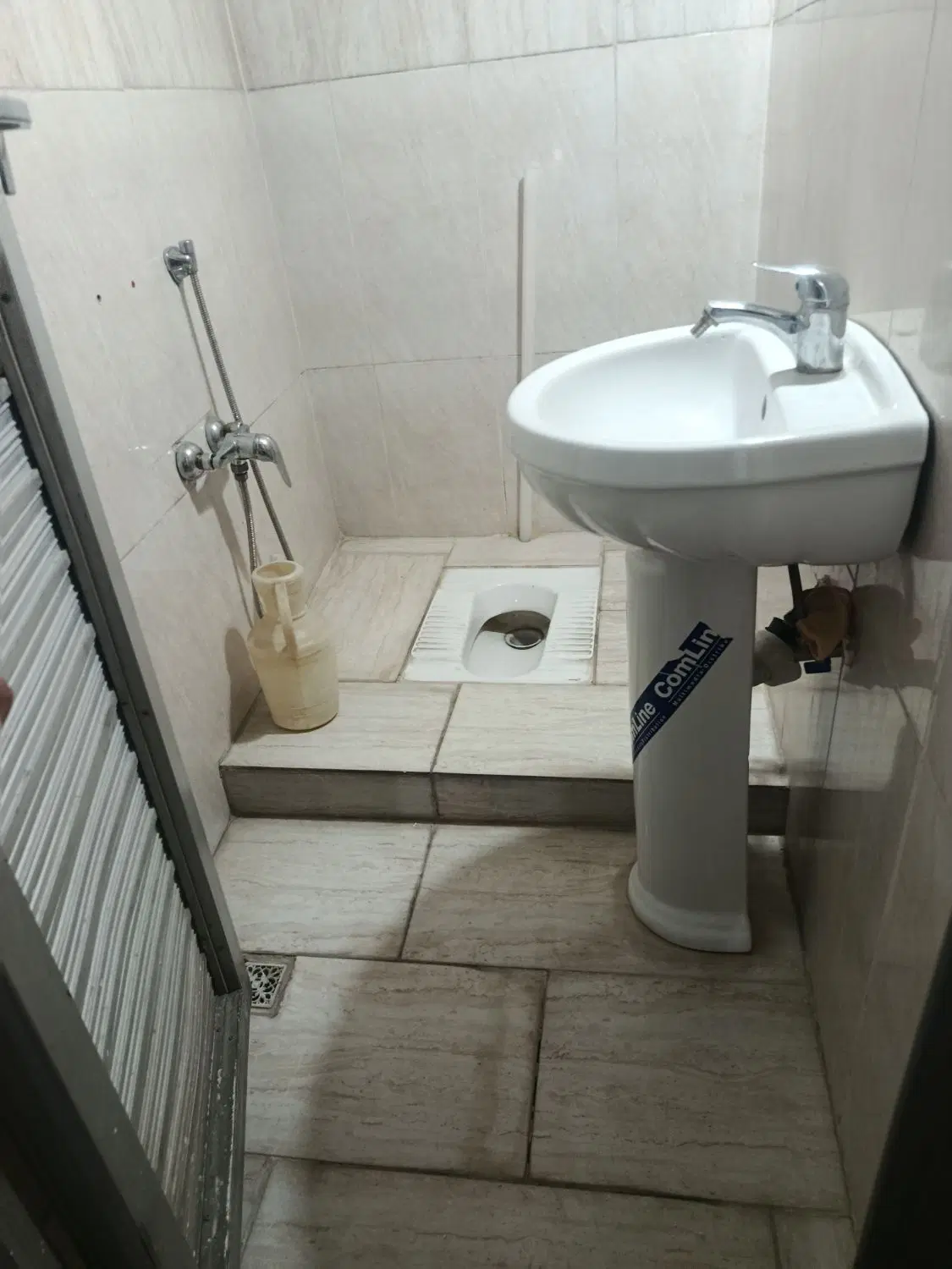 خانه 85متری دربست طبقه یک