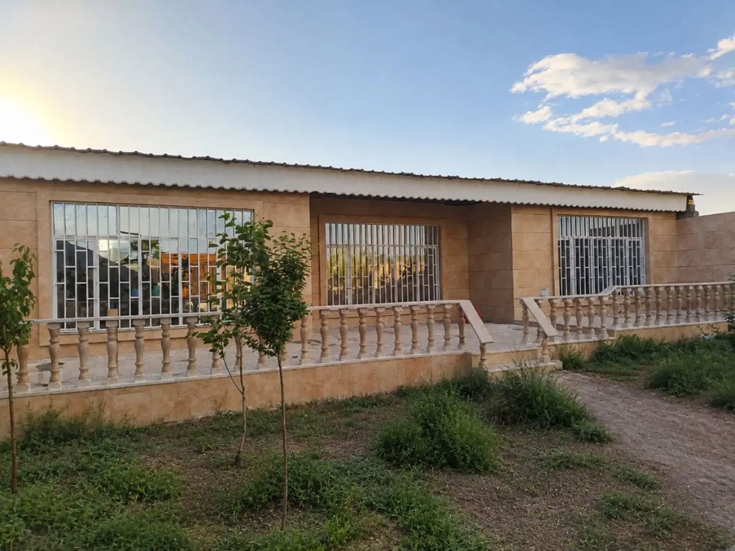 باغ ویلا ( استخر داخل)