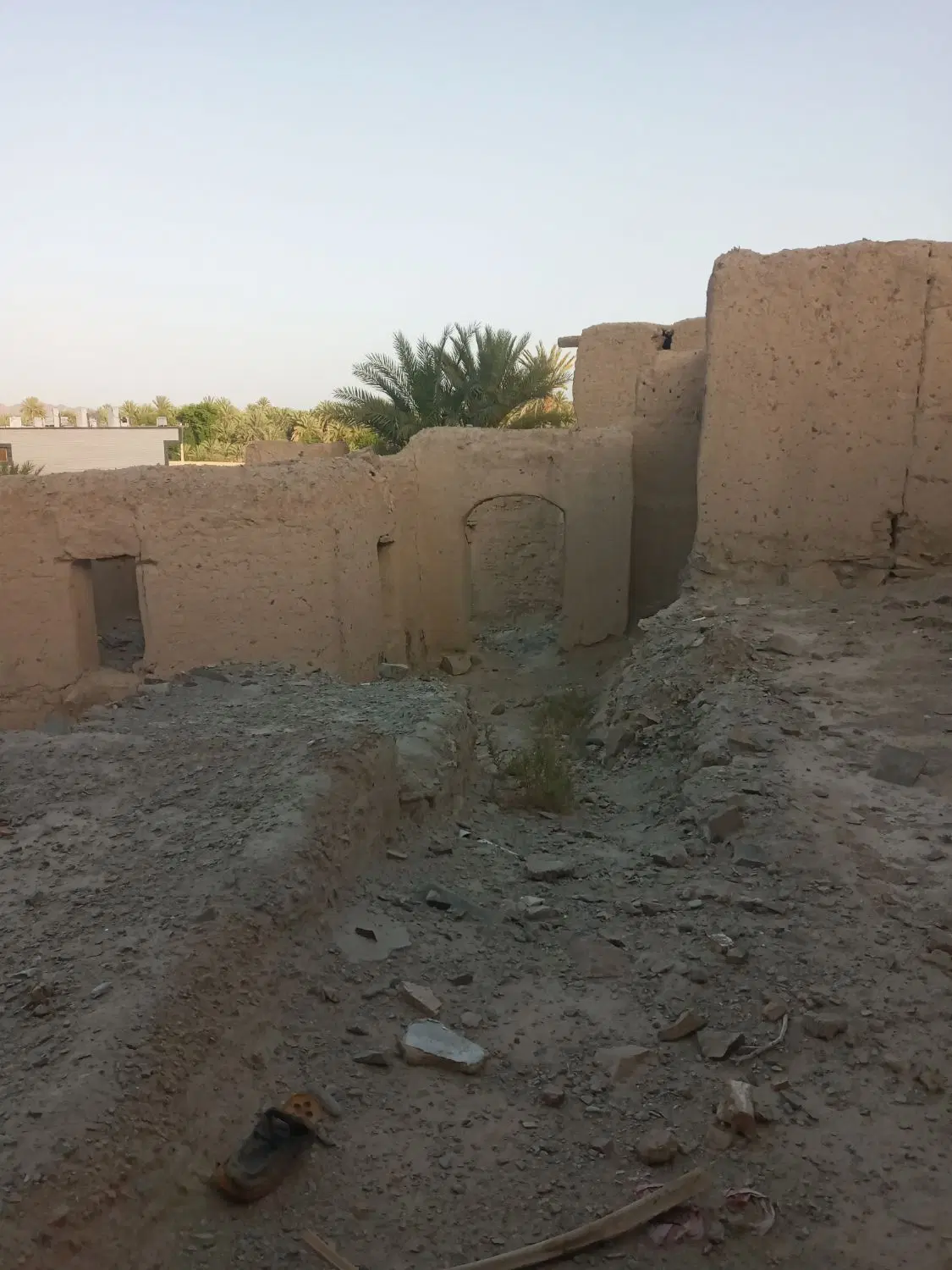 زمین ناهوک کوشکک