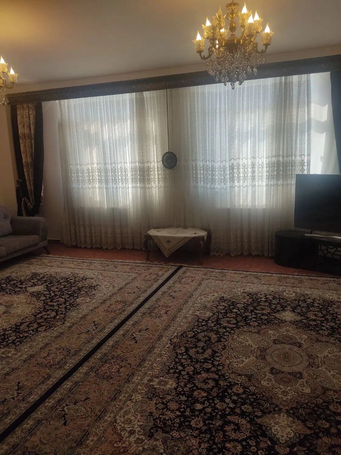 خانه آپارتمانی در کوچه قشلاقی