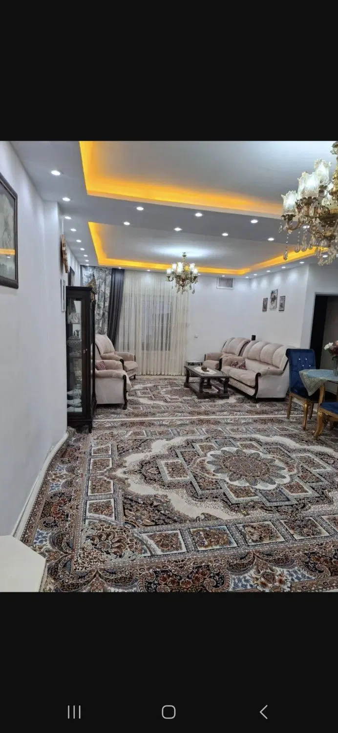 واحد ۸۲ متری (کرج)