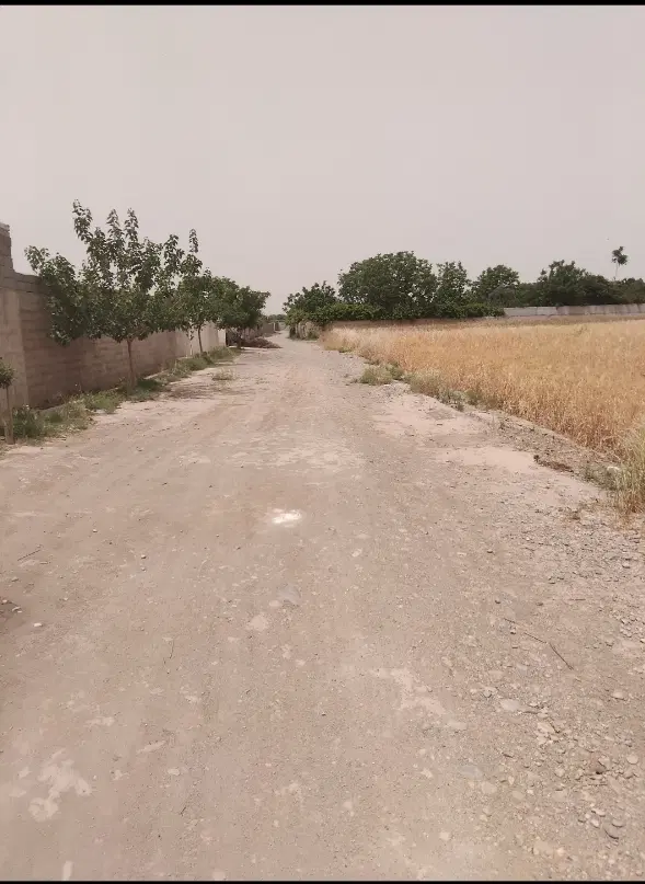 زمین به متراژ ۱۸۰۰ متر