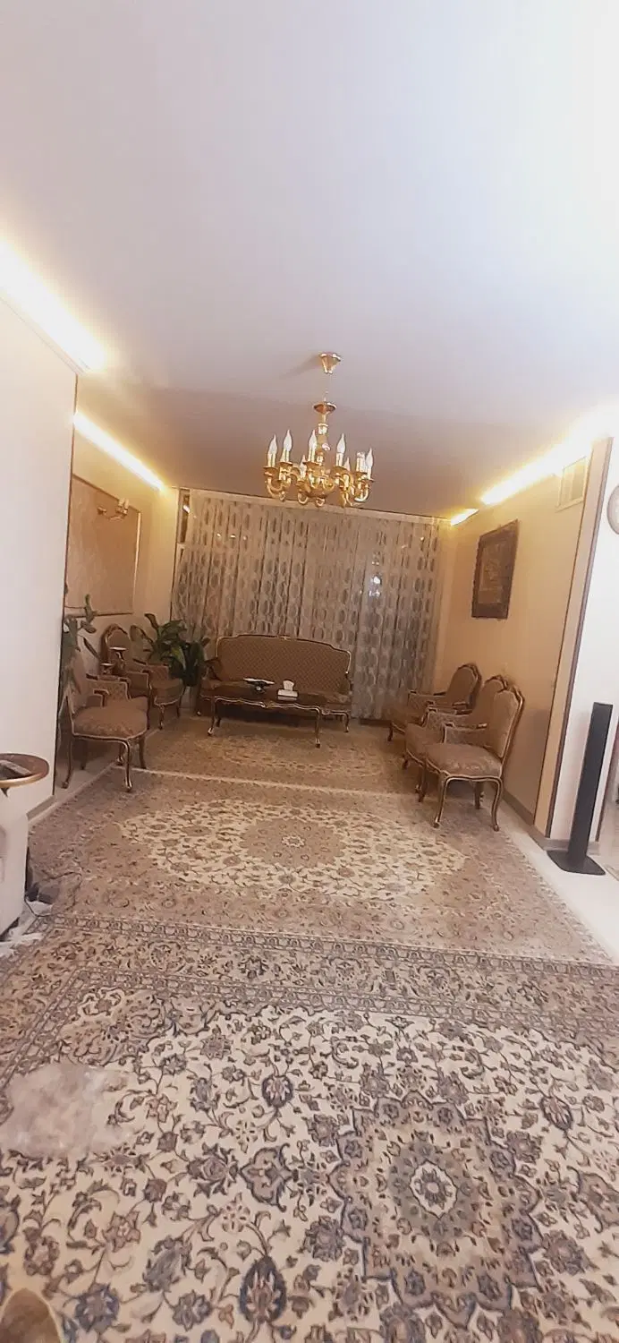 آپارتمان ۱۲۱ متری تک واحد