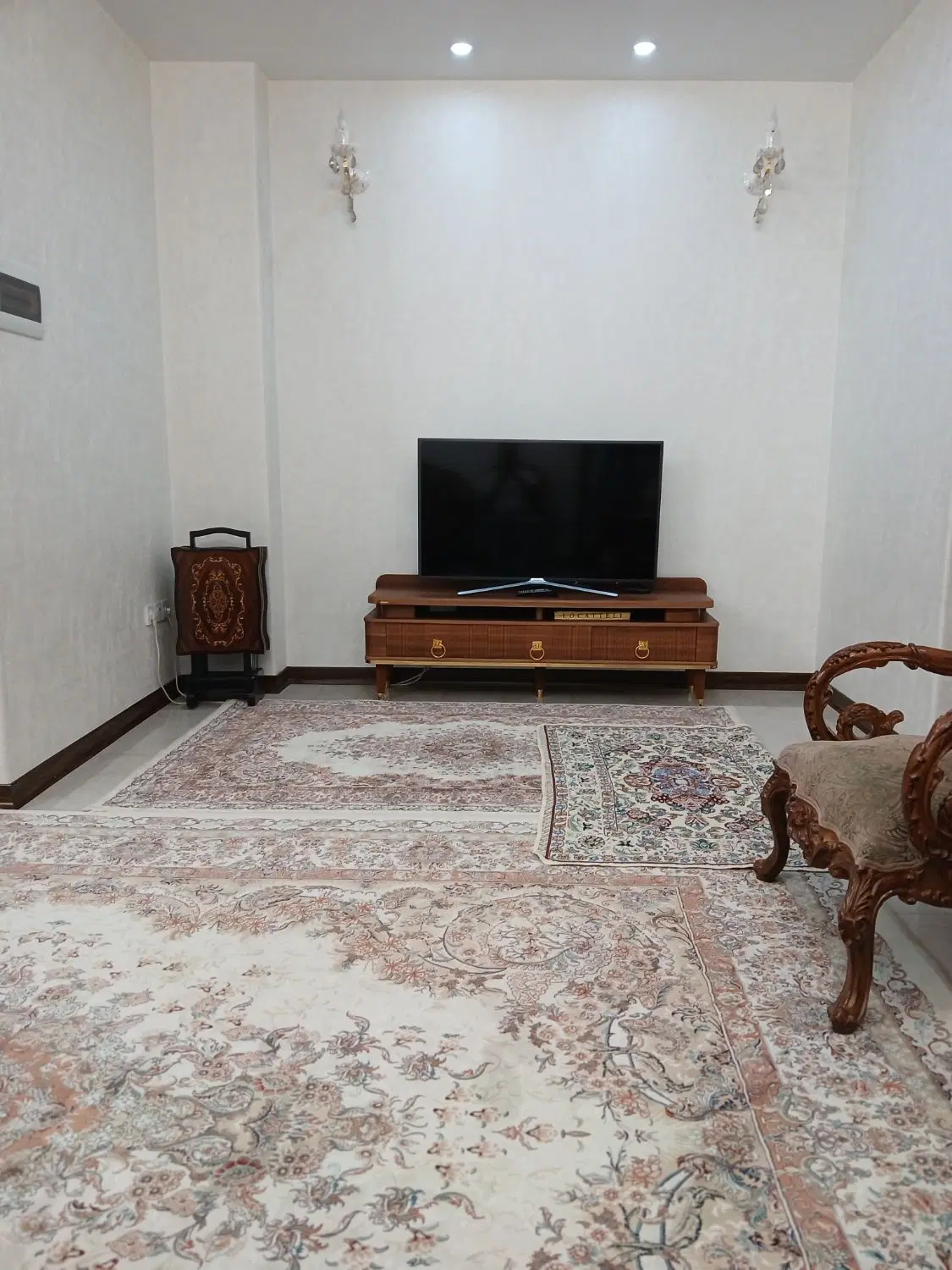 ۲خواب تک واحدی