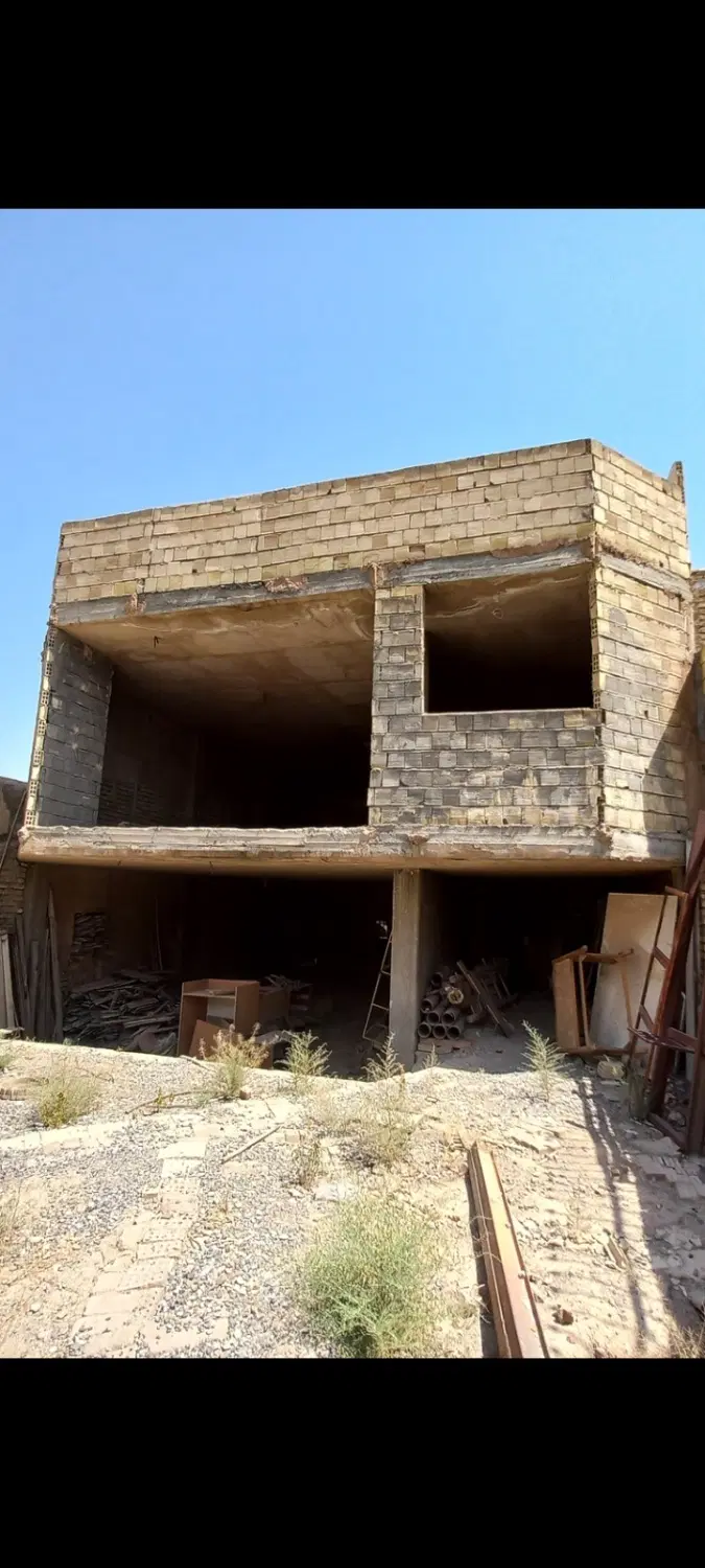 منزل ویلایی ۳۴۰ متری سفتکاری دستگرد