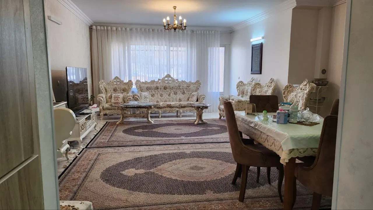 آپارتمان ۸۴ متری هنرستان