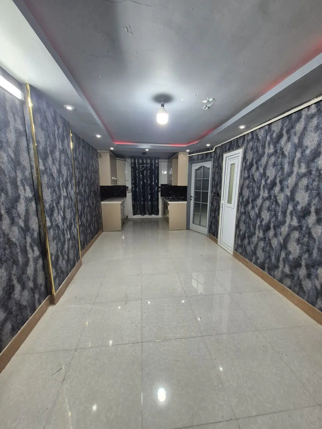 یک خواب ، حیاط‌دار ، پیامبر اعظم پیروزی