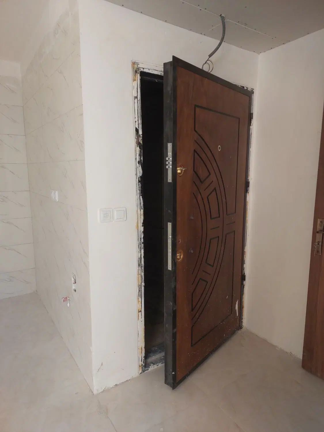 آپارتمان 63 متر تک خواب 700 وام