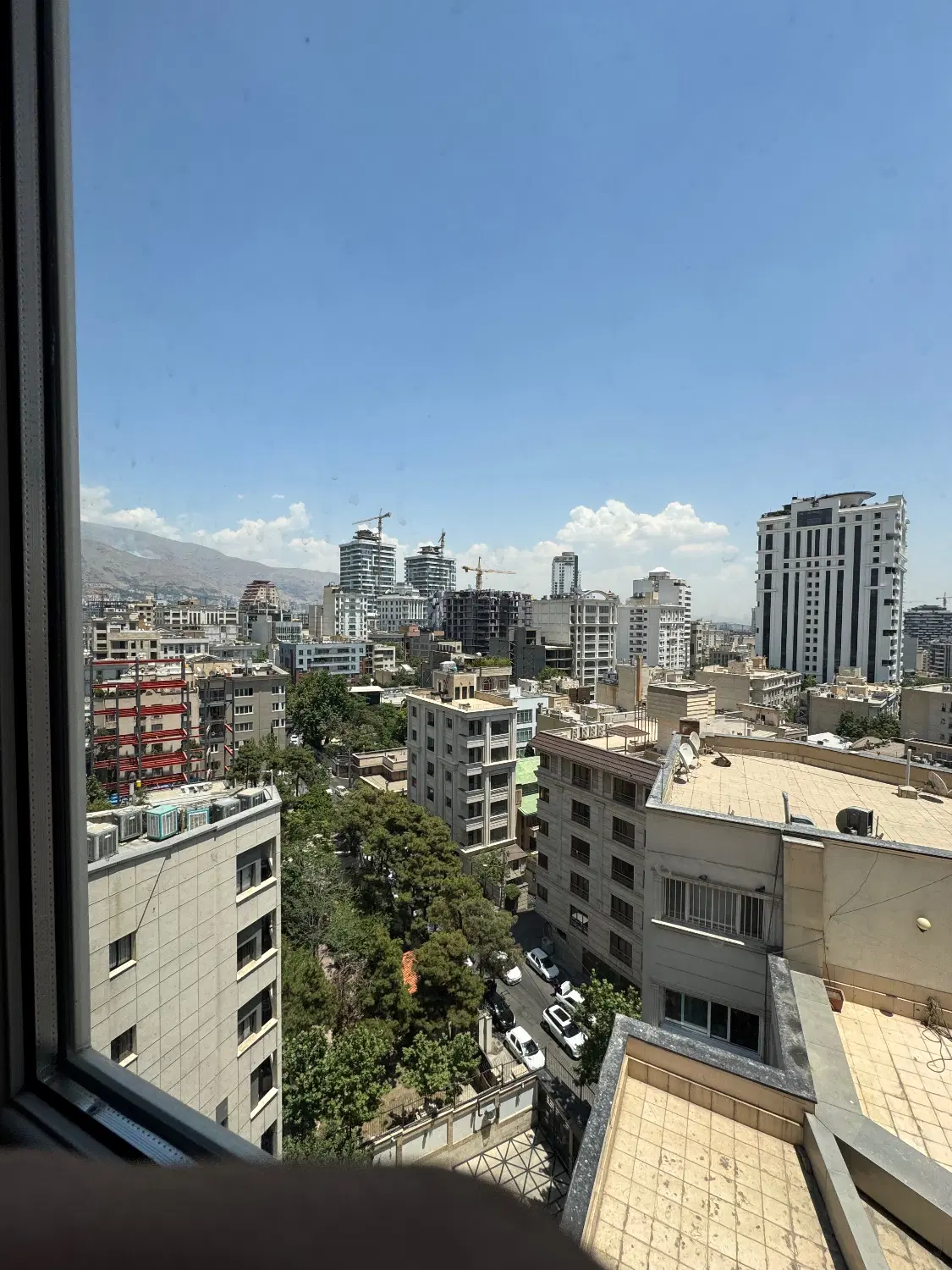 واحد ۴۱۰ متری فرشته