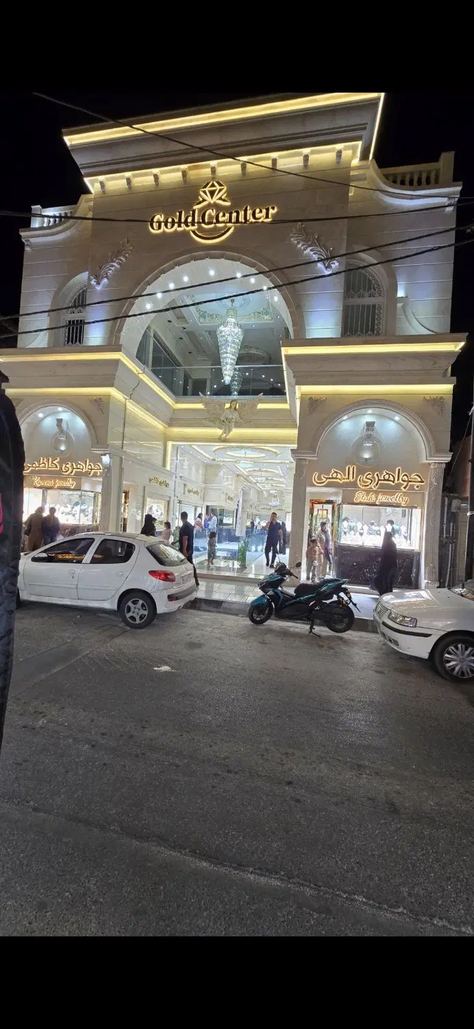 مغازه طلا در بازار طلا