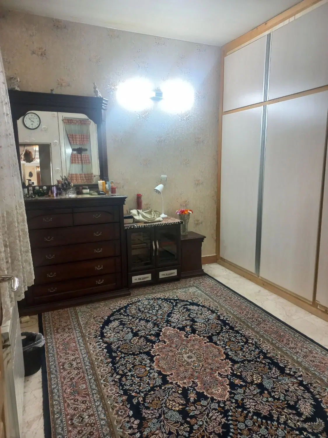 ۸۷ متر با پارکینگ و انباری تک واحد