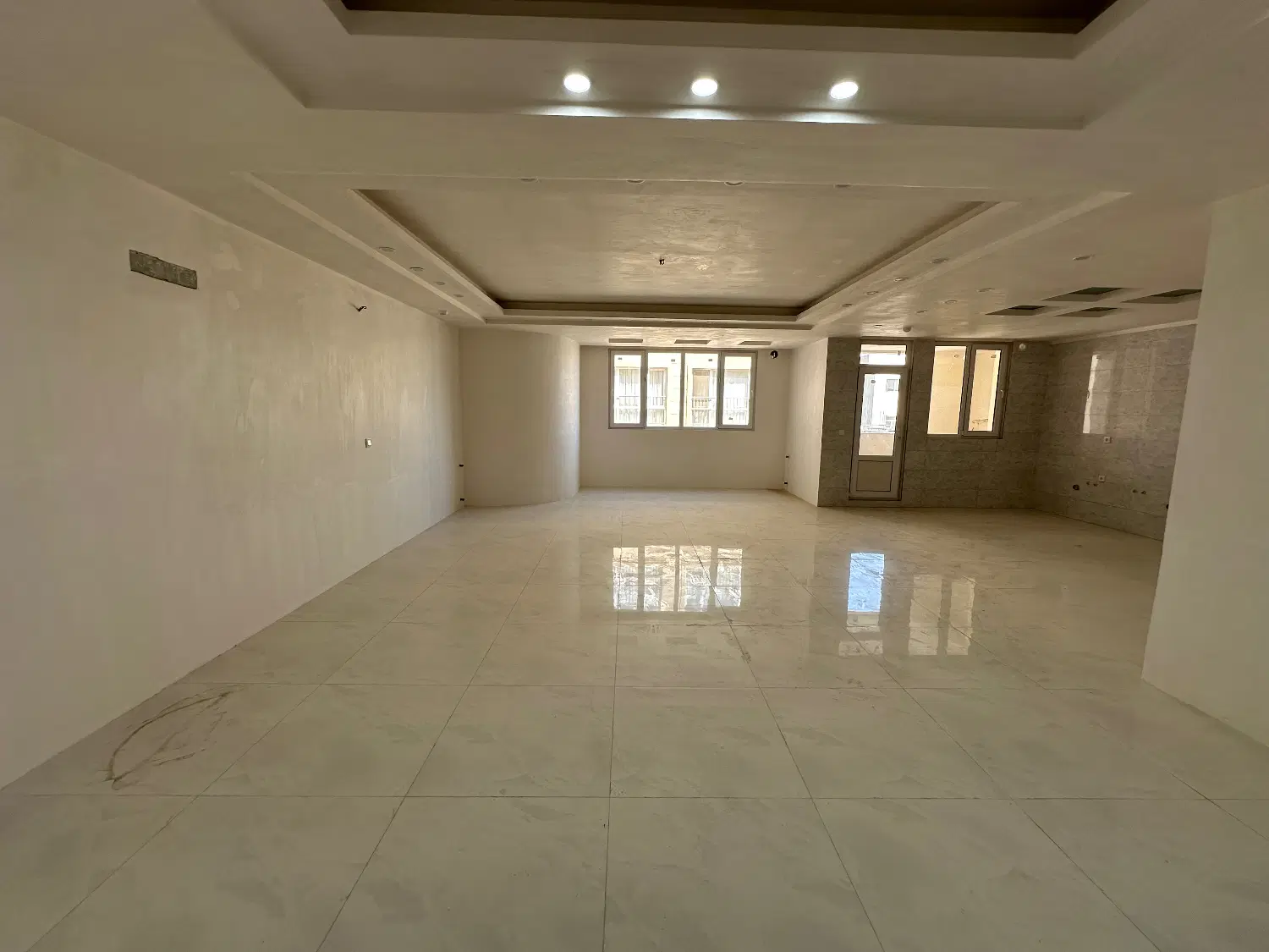 کاسبی_۱۴۸متر۳خواب نوسازکلیدنخورد_فول امکانات_کرشته