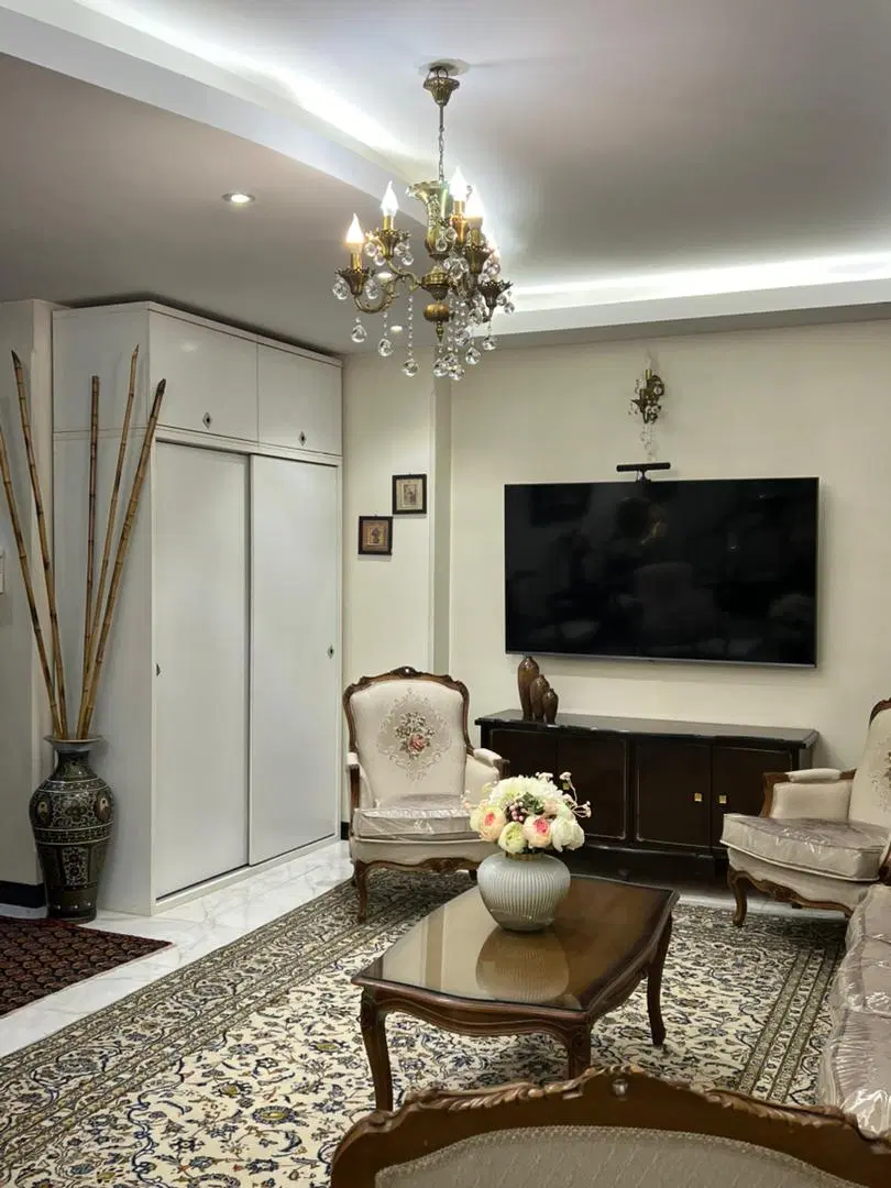 79متر دوخوابه فول امکانات