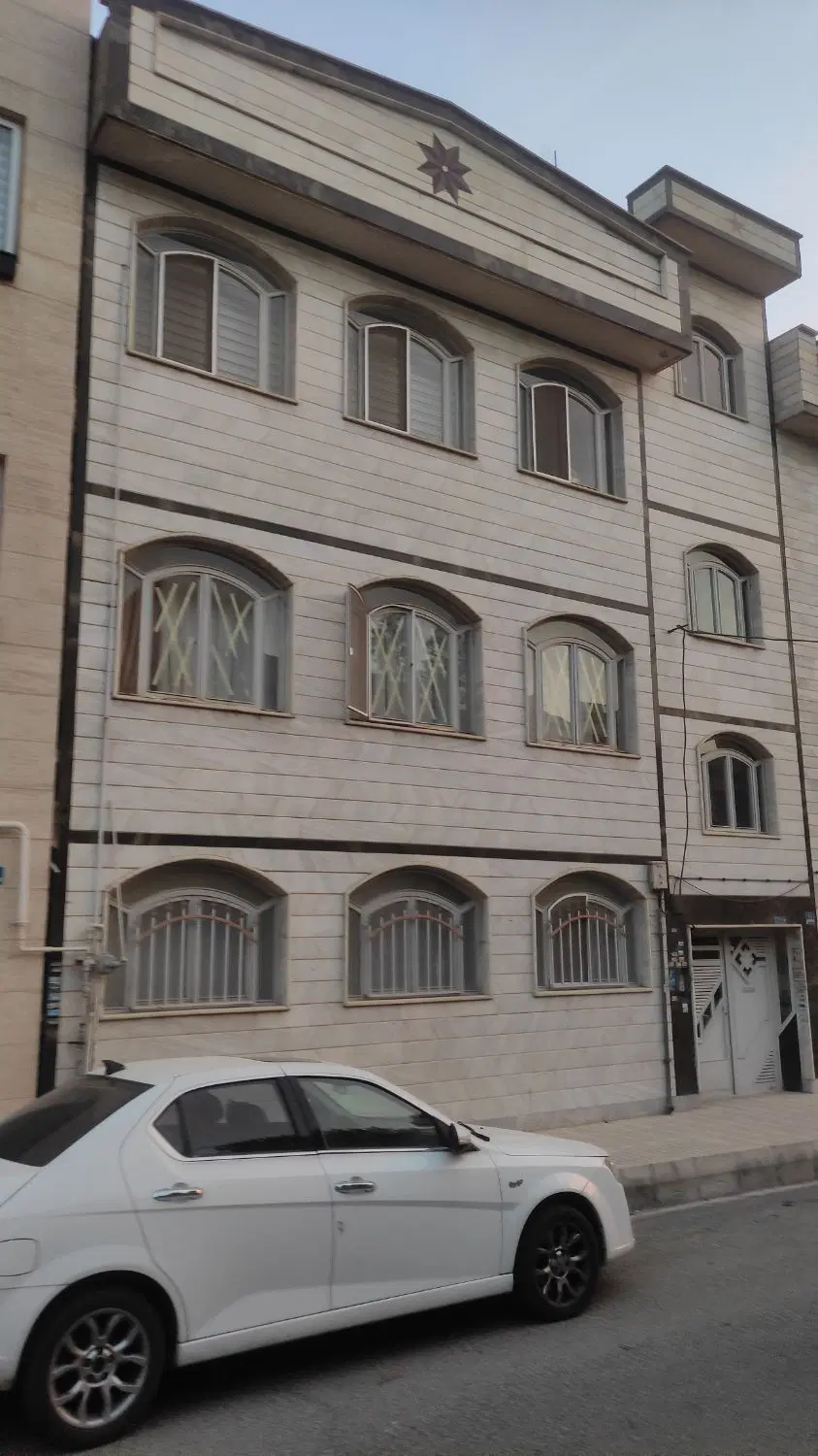 ملک ۳۰۰متری.شهرک گلستان.بلوارزینعلی