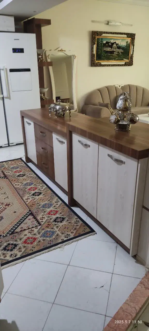 ۹۰ متری،دو خواب، طبقه سوم