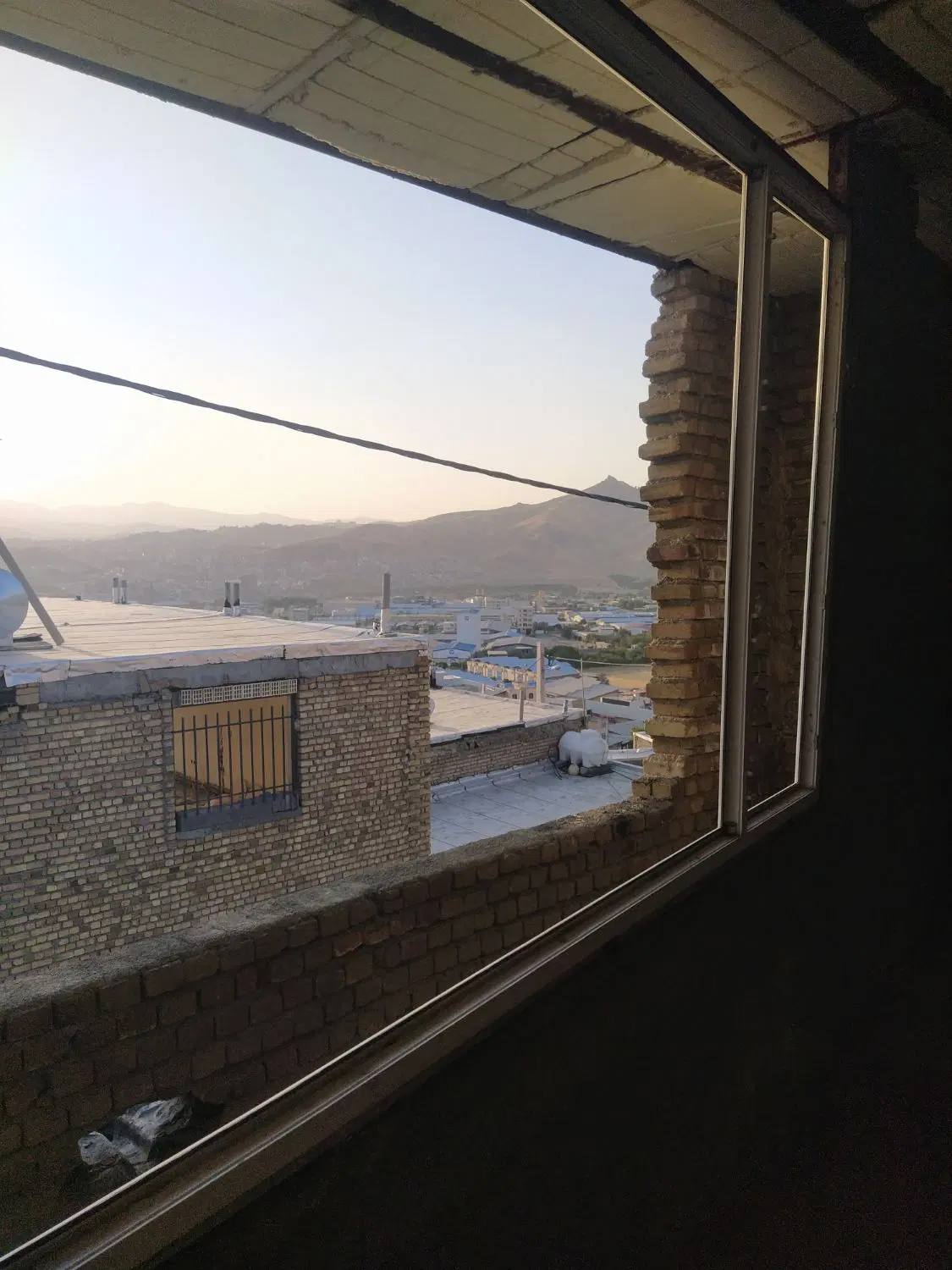 منزل مسکونی نیمه کاره 130 متر