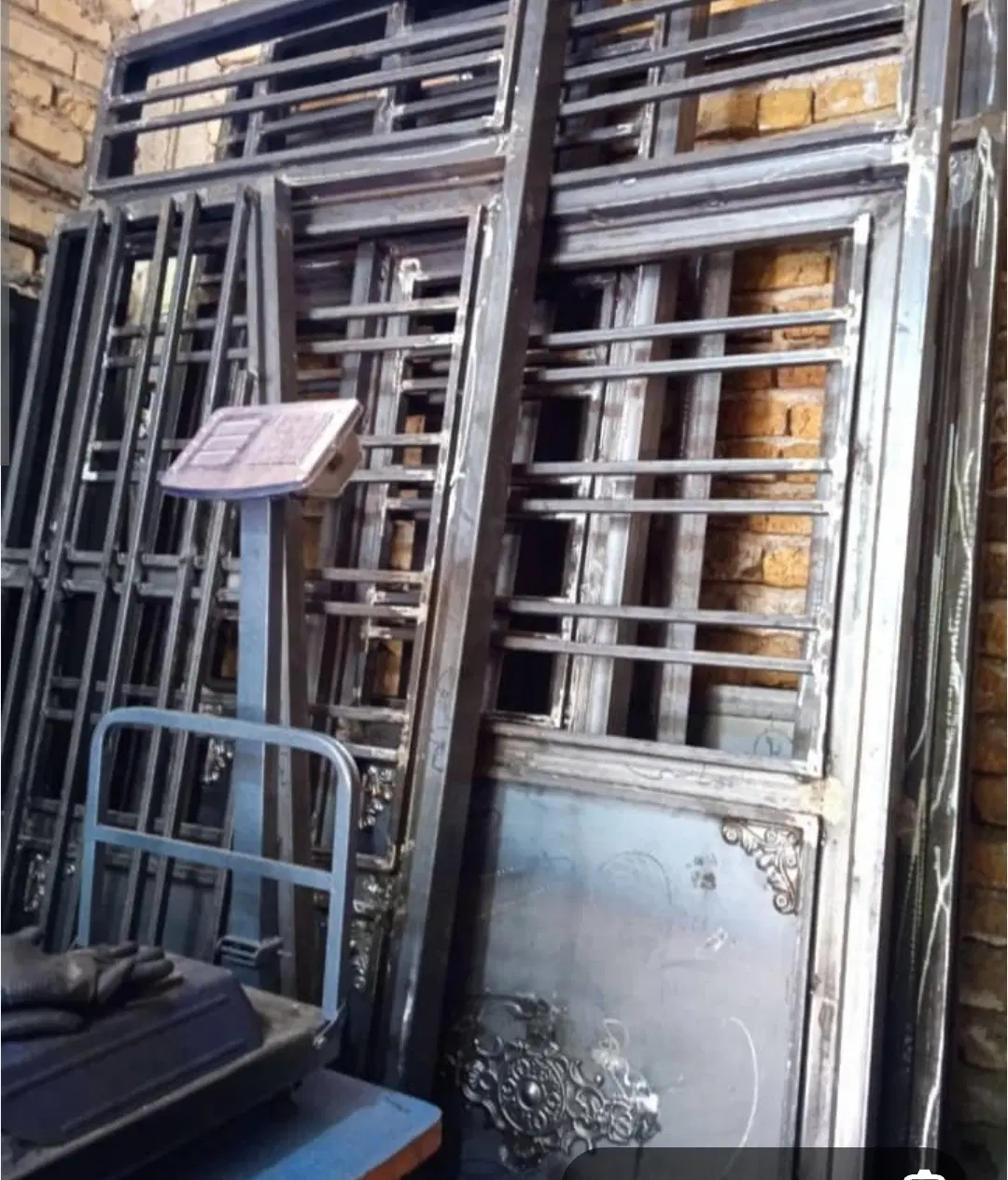 مغازه تجاری خیابان سرباز