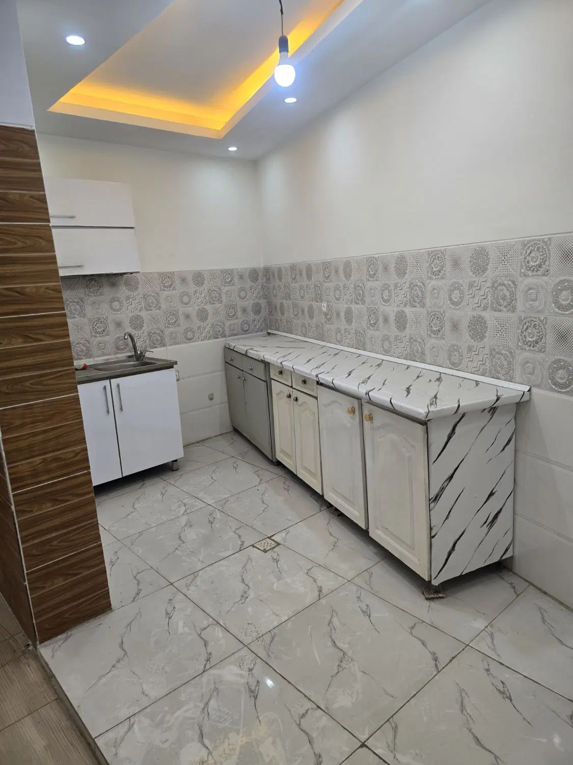 سوئیت ۴۰ متری همکف بازسازی شده خیابان جمهوری