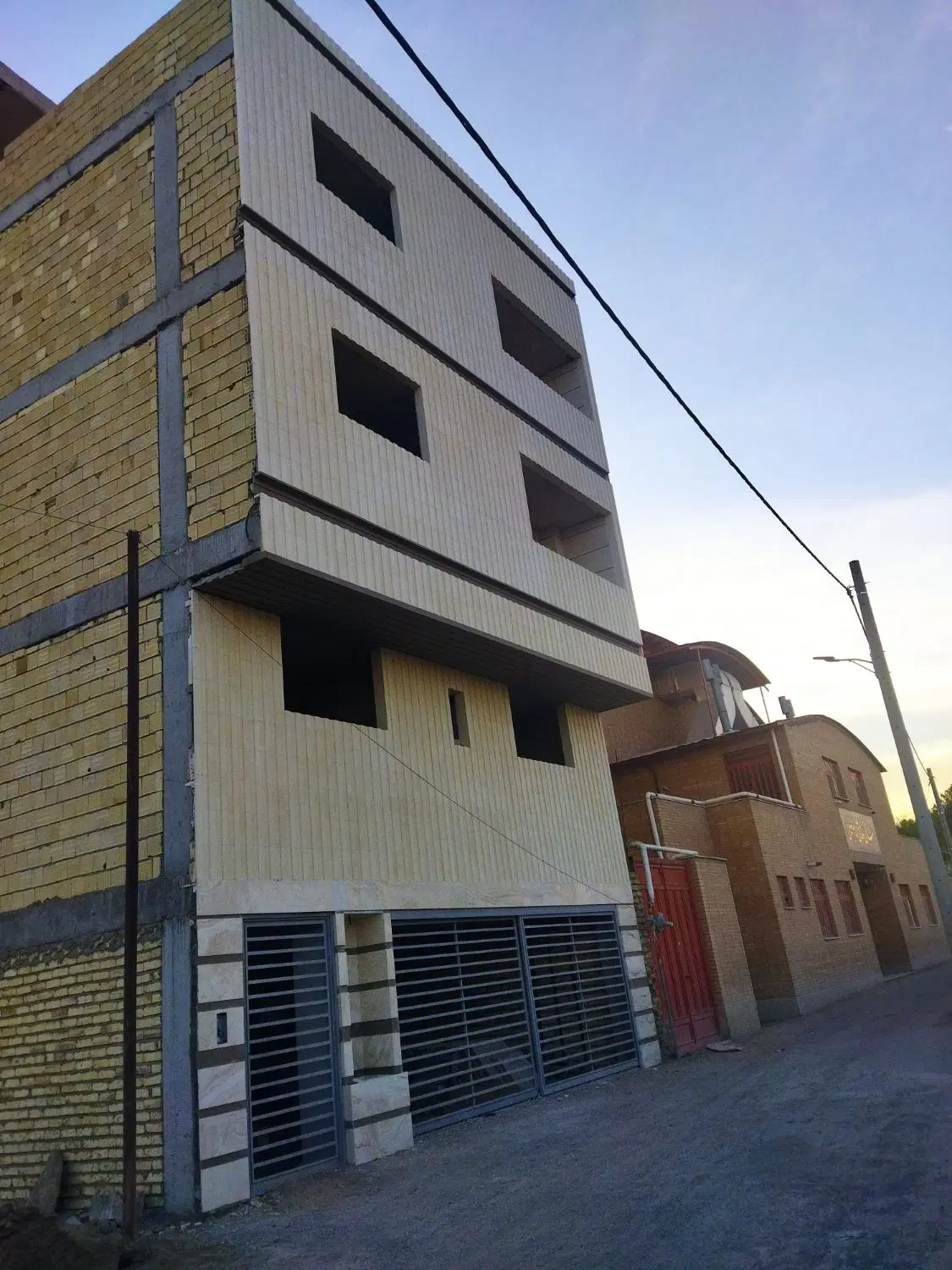 رهن کامل دو خواب ۱۲۰متری خ میثم