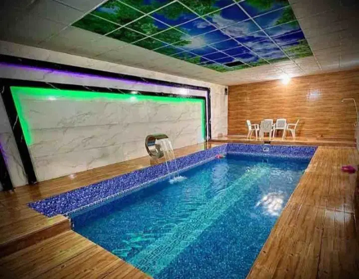 اجاره روزانه باغ ویلای استخردارنوسازدر بلوارباغرود
