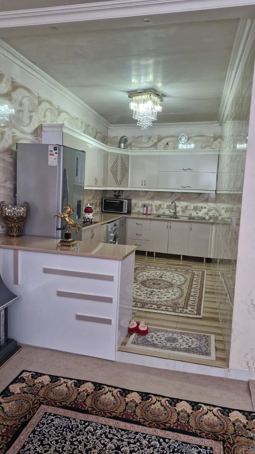 حیاط در کوی نشاط آخر۲۴متری به طرف یکان