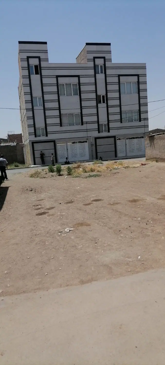 زمین مسکونی آذران