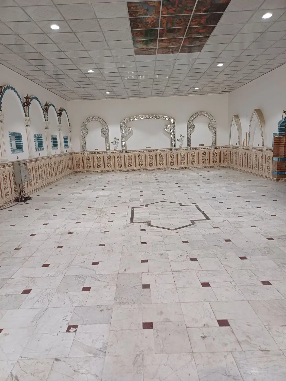 اجاره سالن بزرگ و تمیز در عالیباف