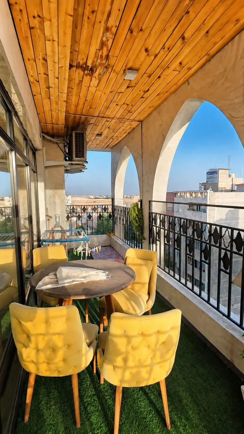 تاپ لوکیشن معلم