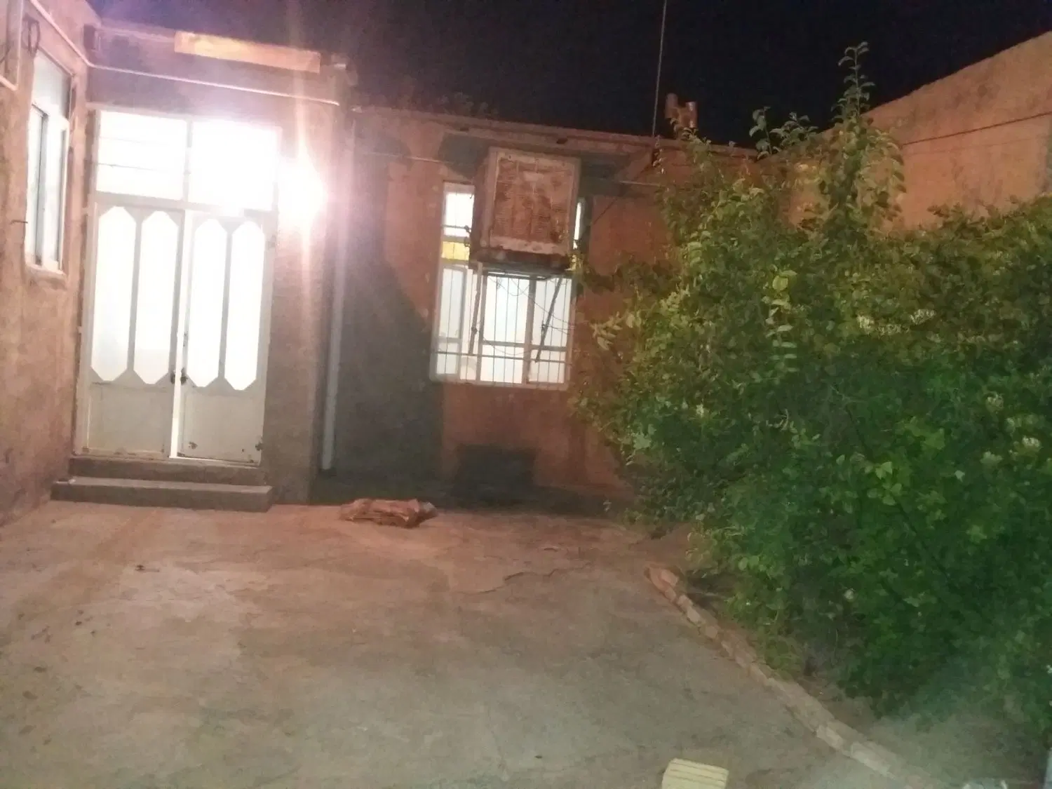خانه ویلایی در شهر آچاچی