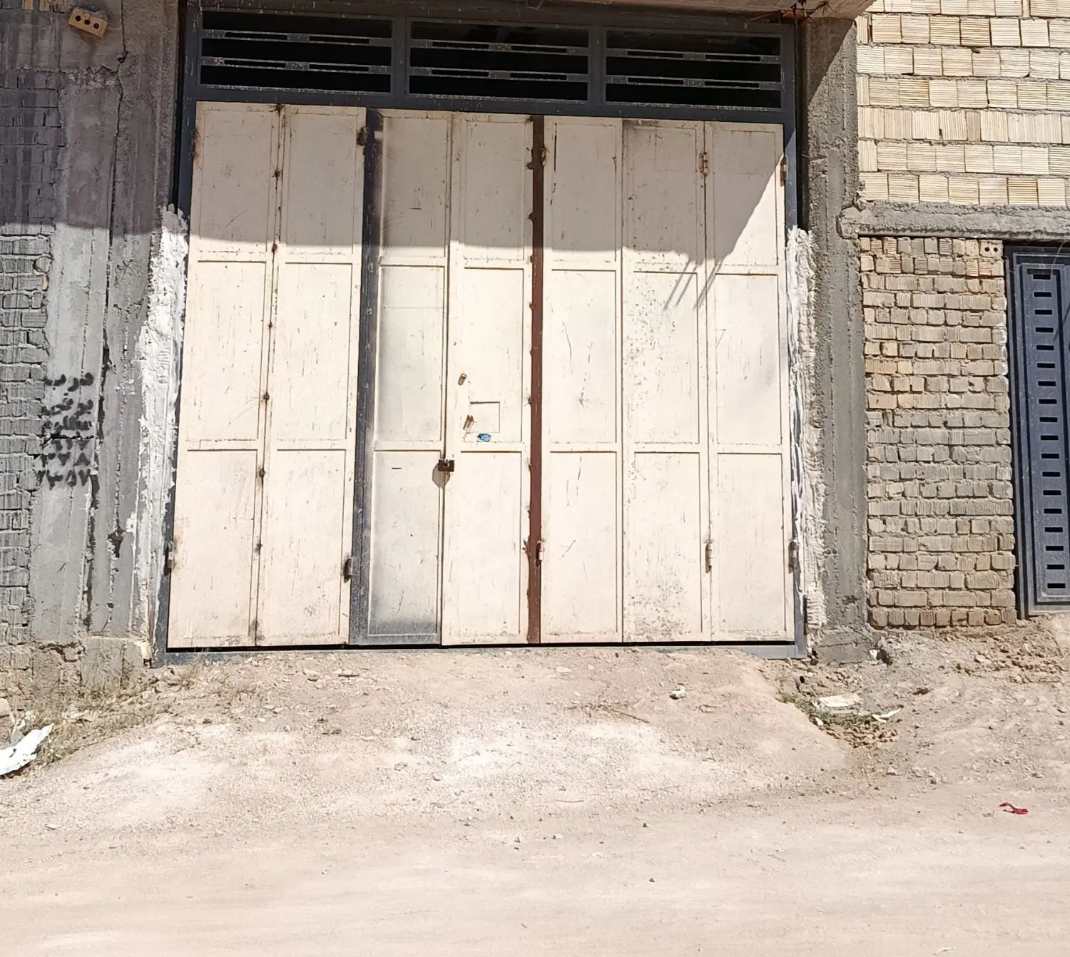 مغازه تجاری بلوار نصر کفترک