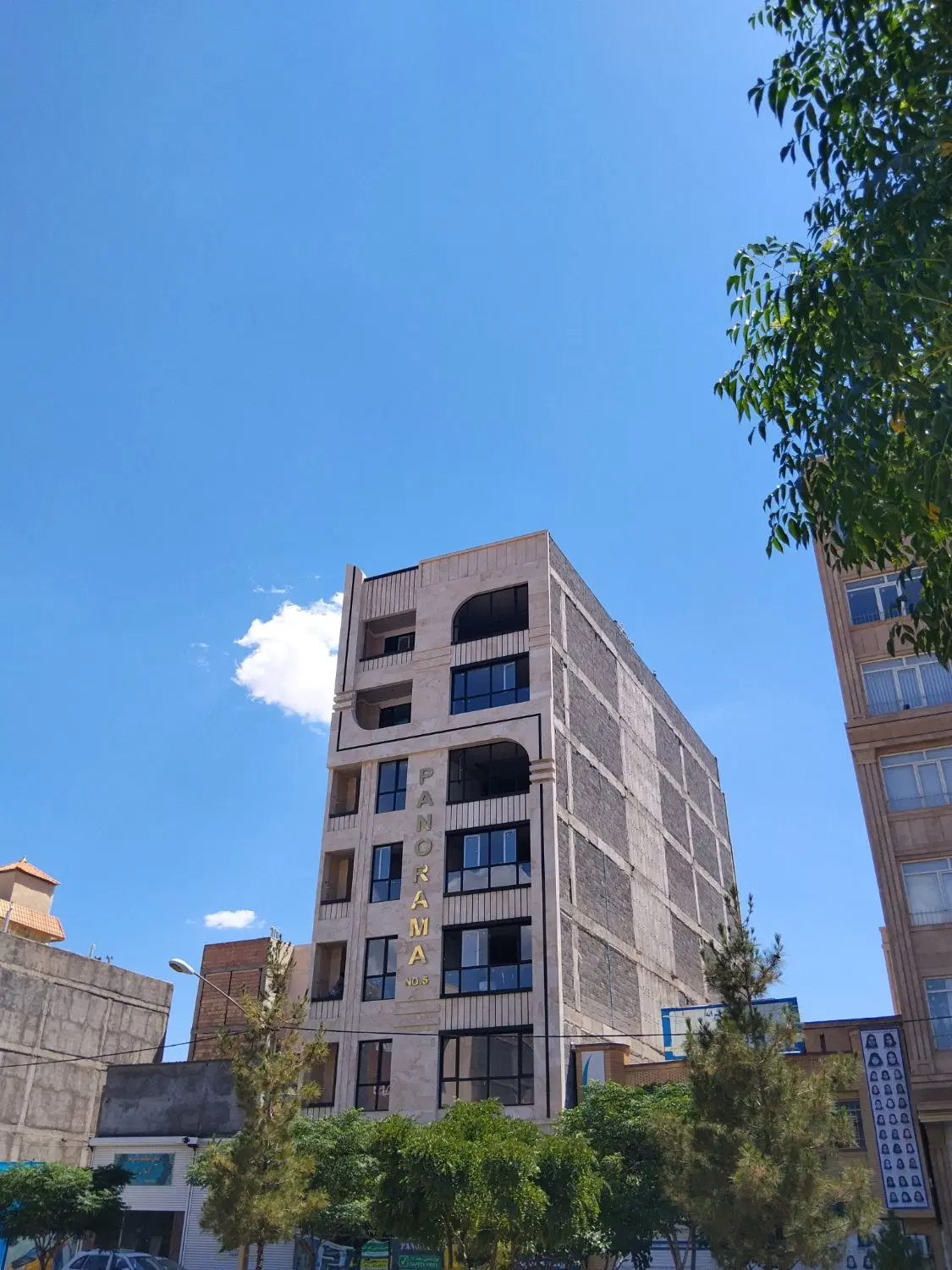 آپارتمان سه خواب نور