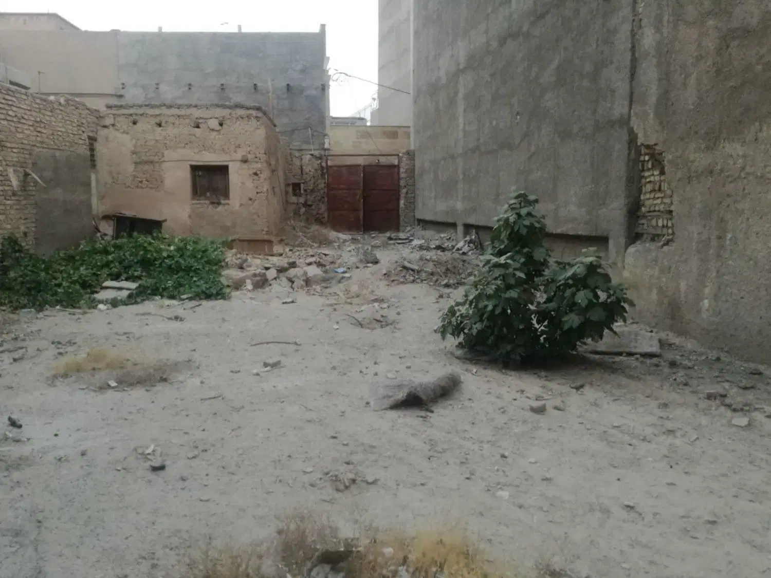 فروش زمین در مرکز شهر پیشوا
