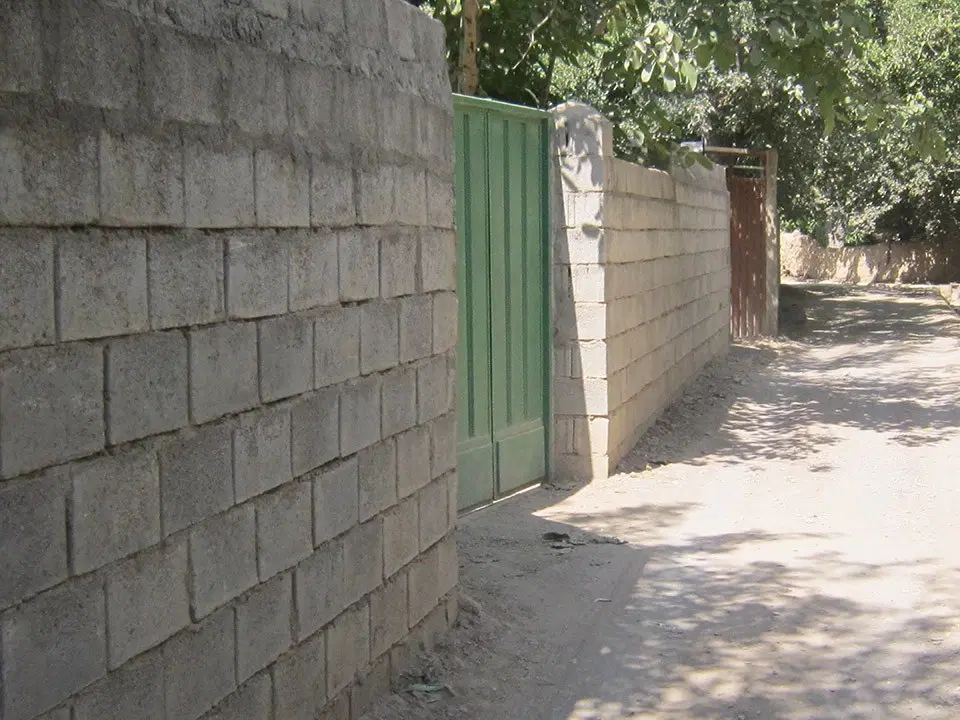 ۱۸۰۰ متر، چهار دیواری، برِ جاده اصلی با برق سه‌فاز
