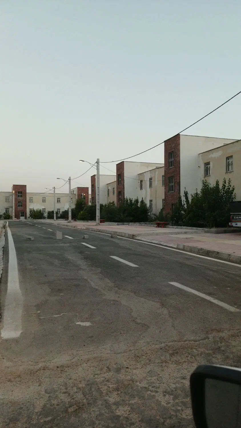 همخانه خانم میپذیریم