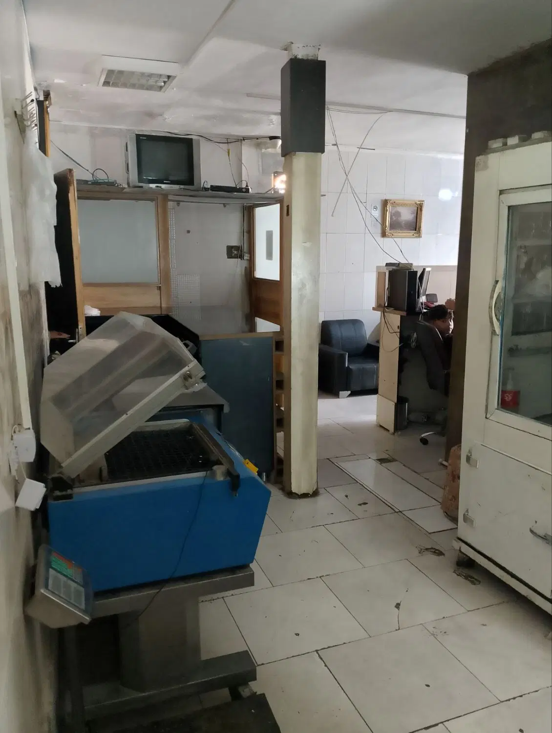 میرزا کوچک خان 650متر رهن واجاره انبار کالا