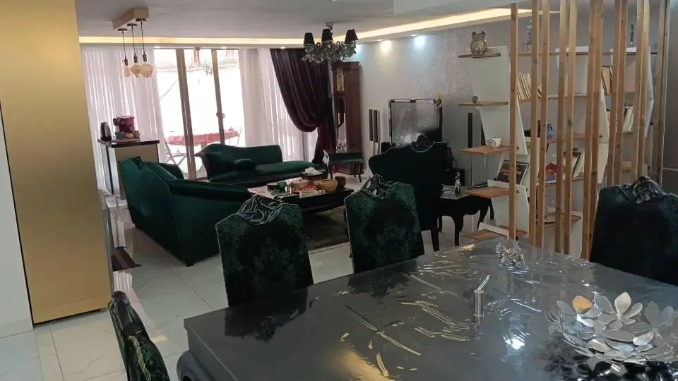 ۱۴۸ متر فول امکانات پنجره قدی  خوش نقشه