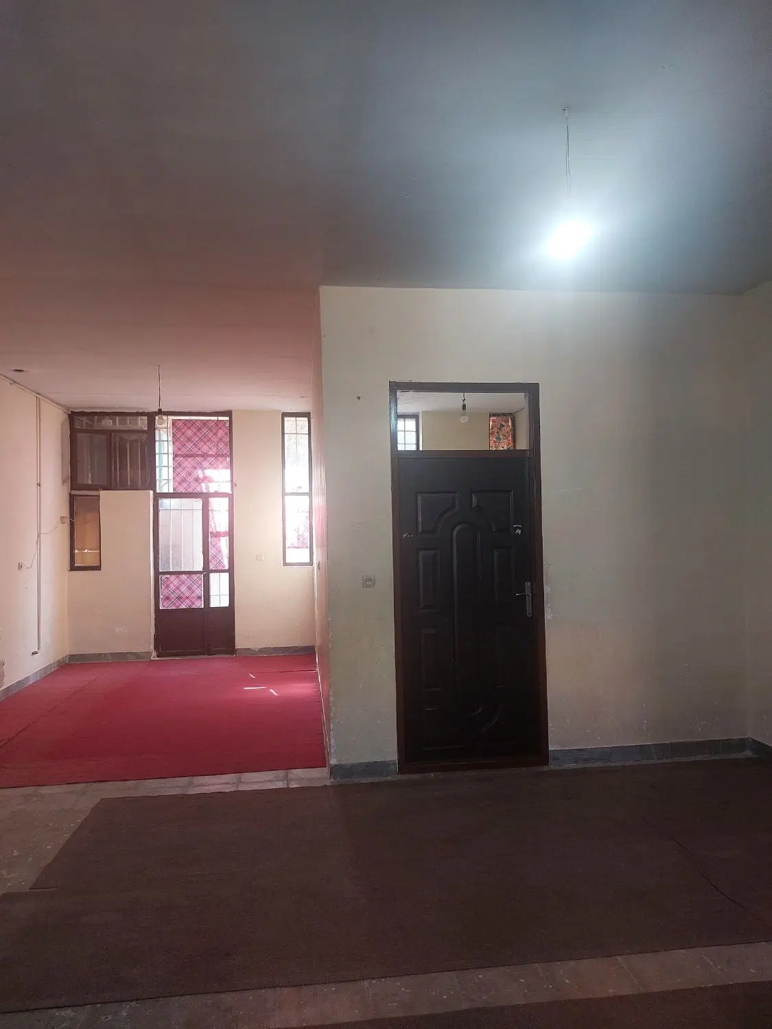 همکف ۱۱۰ متری
