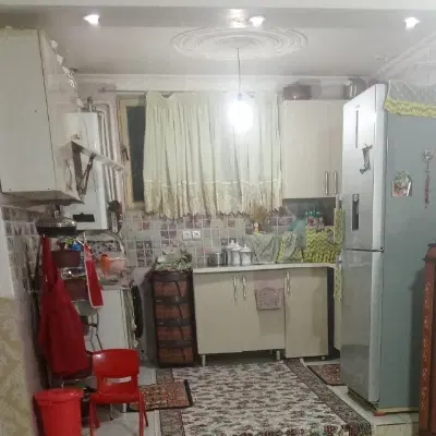 خونه طبقه دوم شیروانی