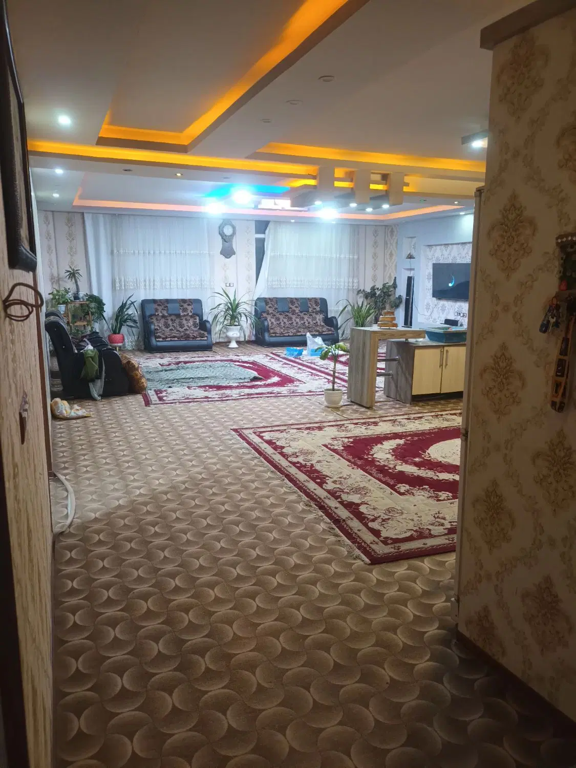 آپارتمان ۲۰۰ متری شیک