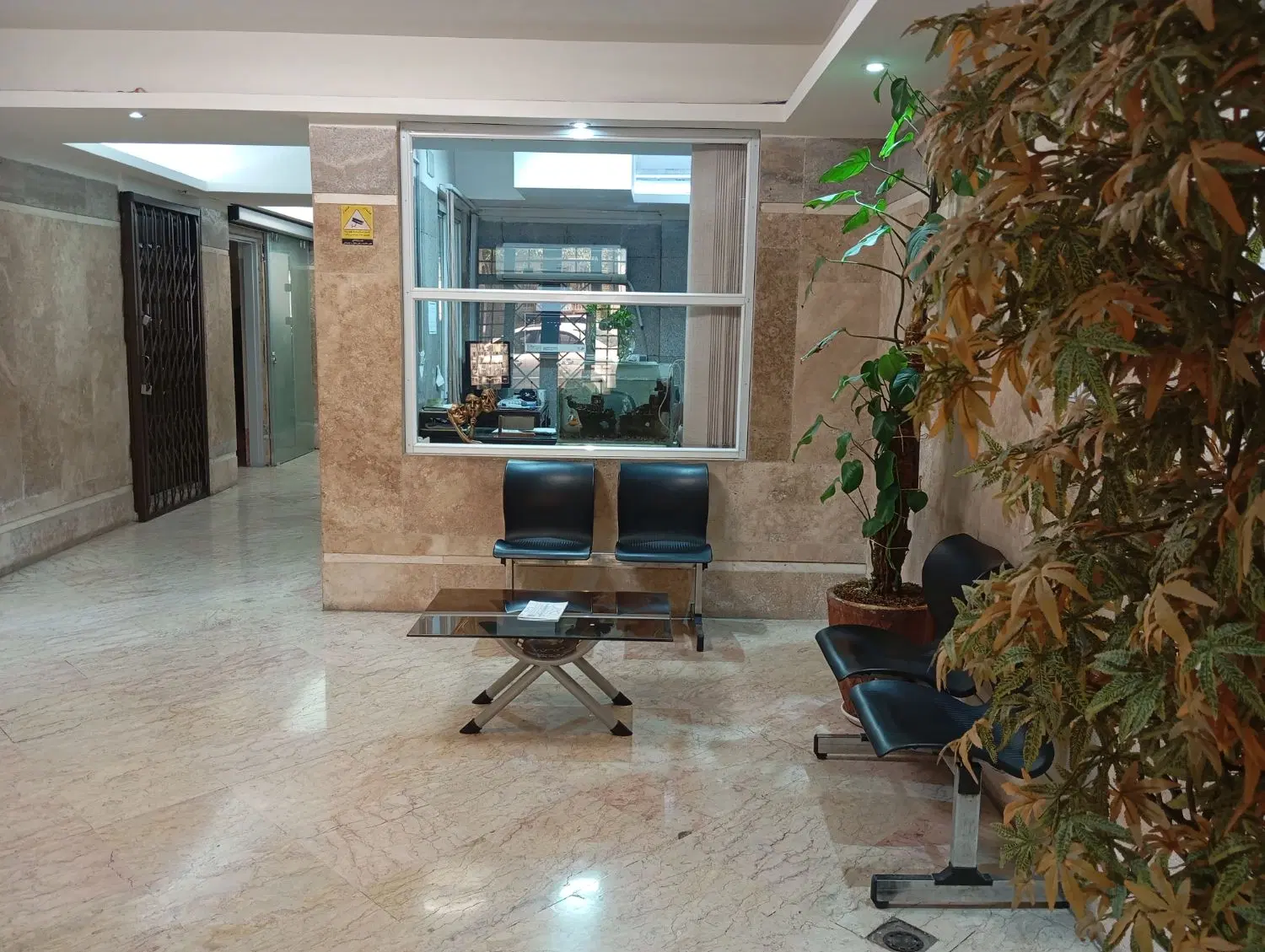 فروش واحد اداری، ۱۱۱ متر، سند اداری، پارکینگ