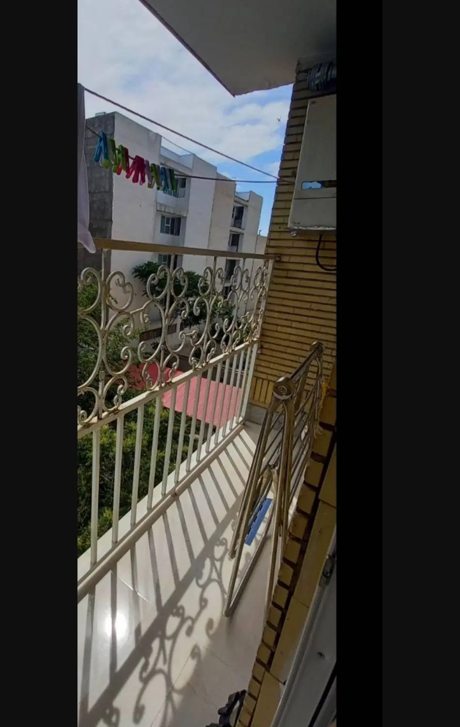 ۸۲متر سنددار، قلم
