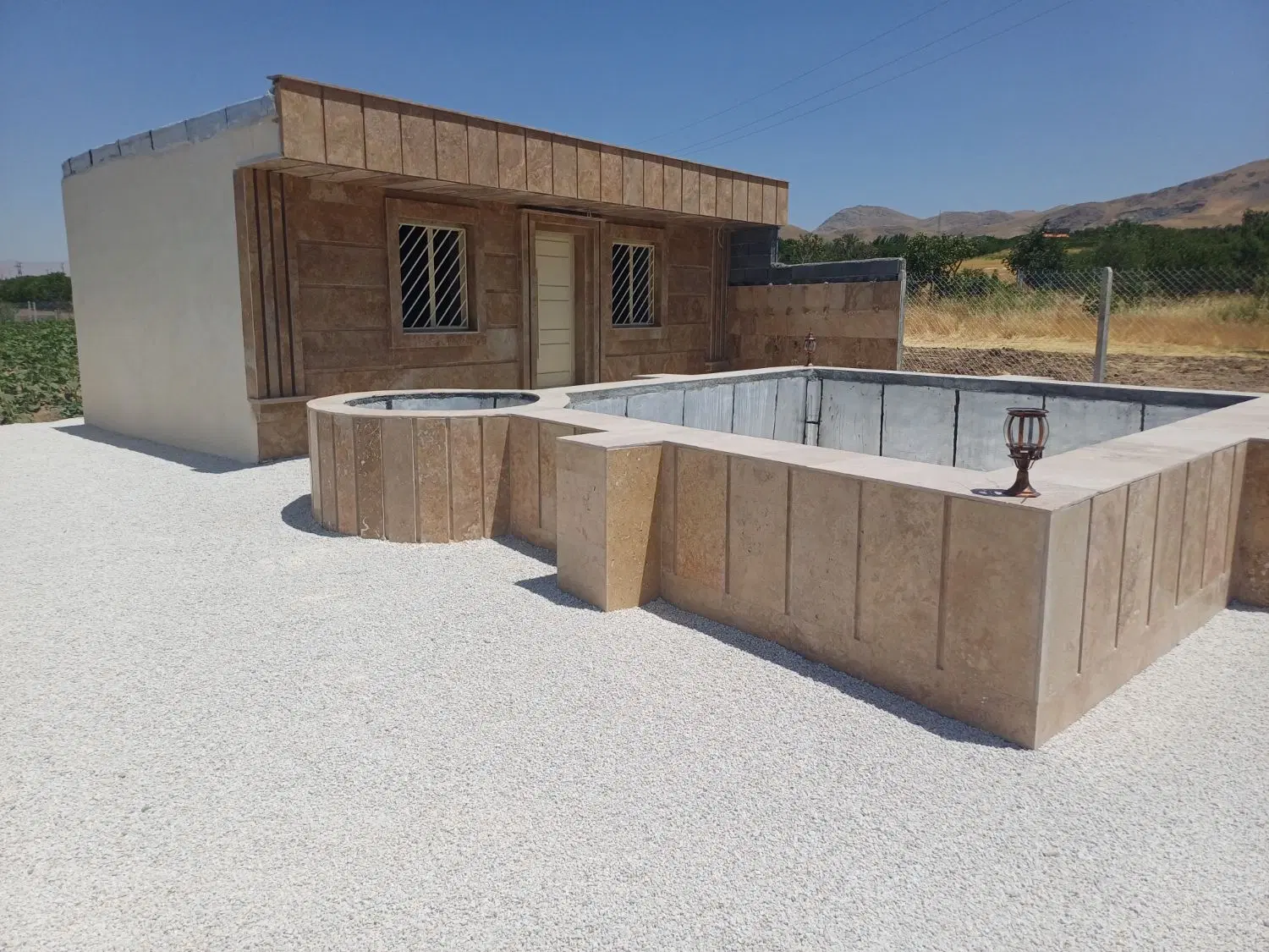 ویلا باغ لوکس سرنجیانه
