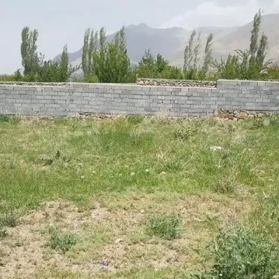 یک قطعه زمین ۲۰۰ متری