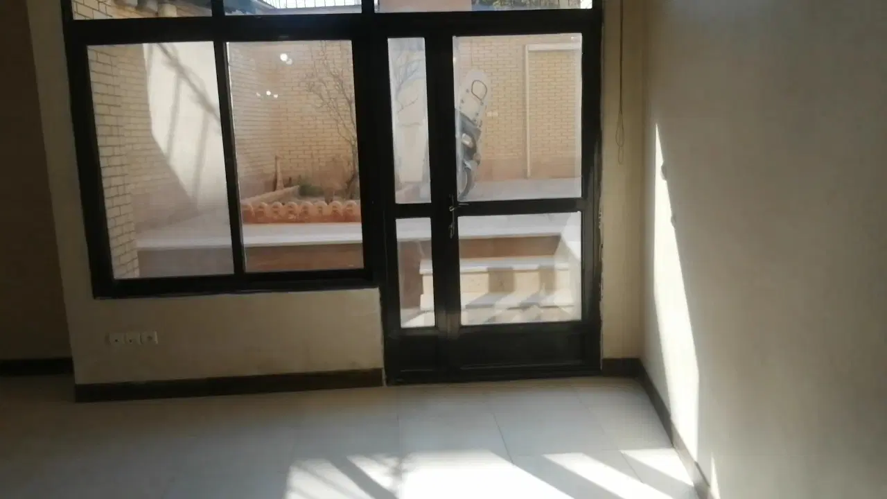واحد دو خوابه بر خیابان اشراق