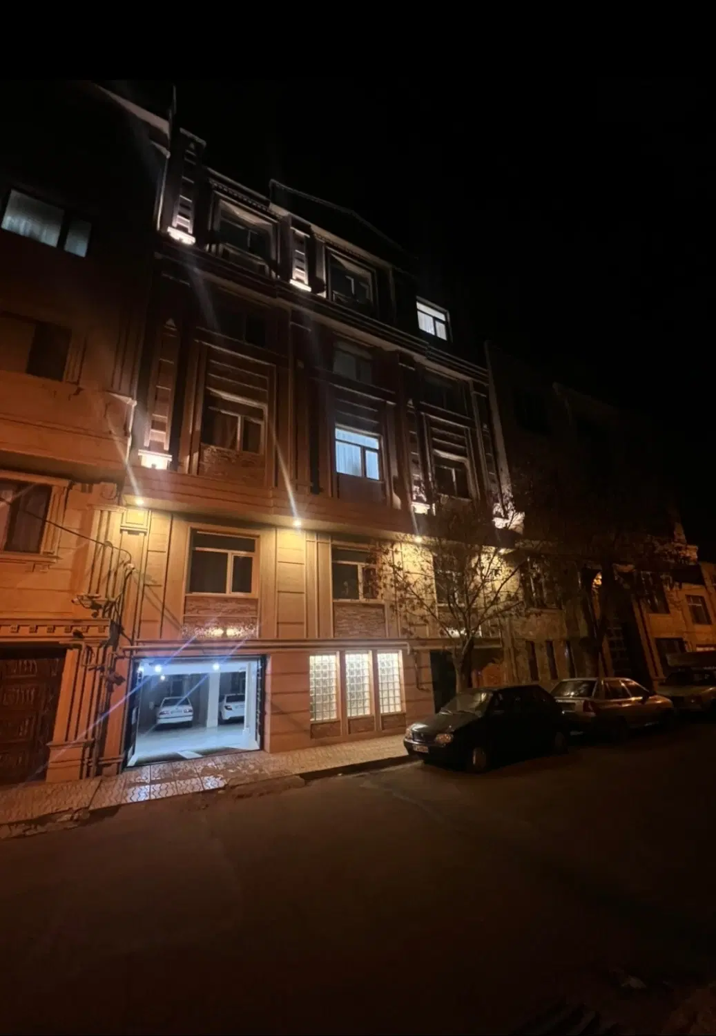 آپارتمان ام ۵