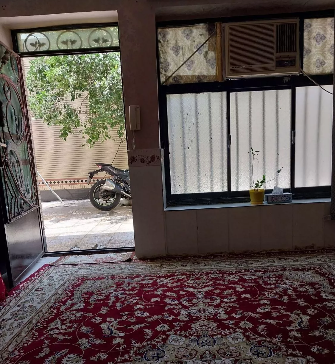 اجاره منزل ویلایی دوخوابه درمرکزشهرقشم