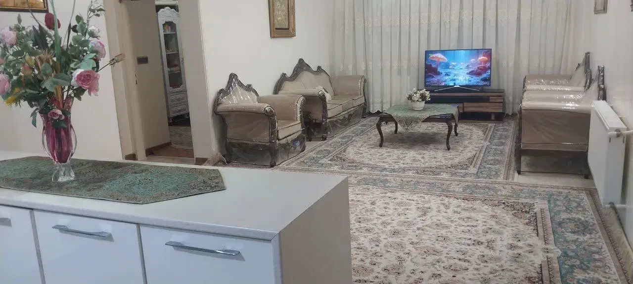 83 متری مجتمع خوش نام به قیمت