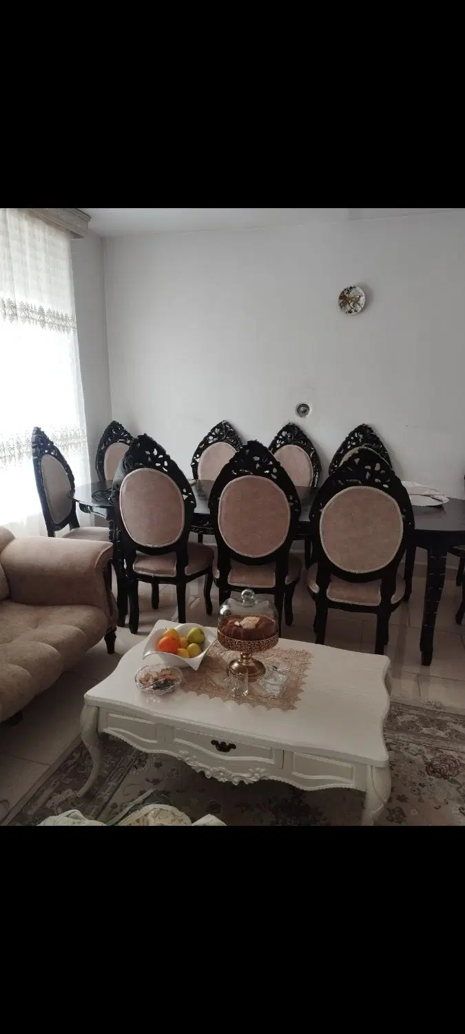 ساختمان ۴ طبقه دو نبش