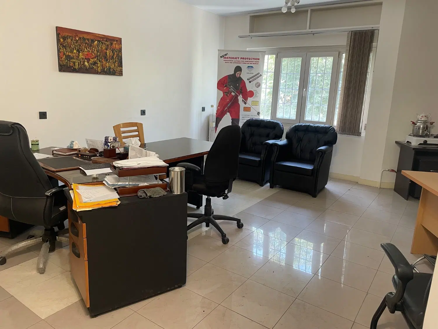 اجاره اتاق در دفتر کار بازرگانی